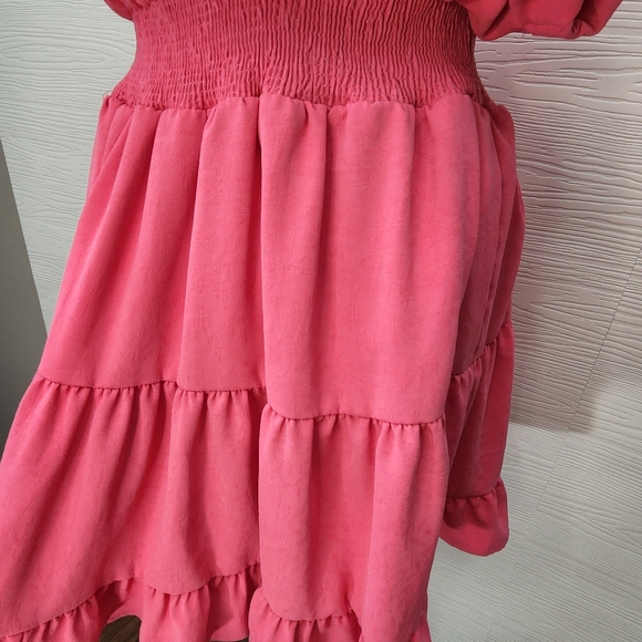 Mod On Trend NWT Smocked Waist Pink Dress Size Medium V-Neck - Picture 7 of 8